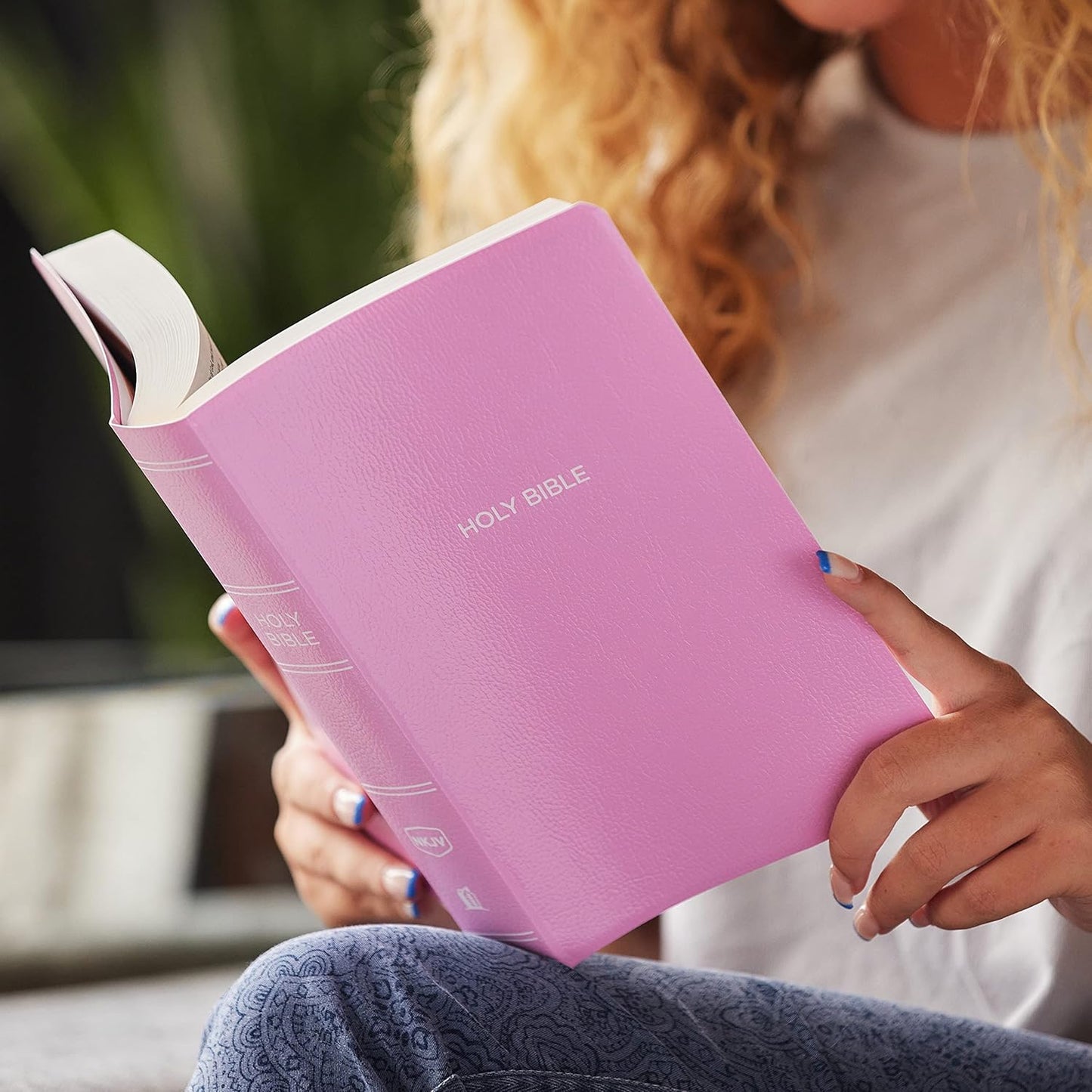 NKJV, Gift and Award Bible, Leather-Look, Pink, Red Letter Edition