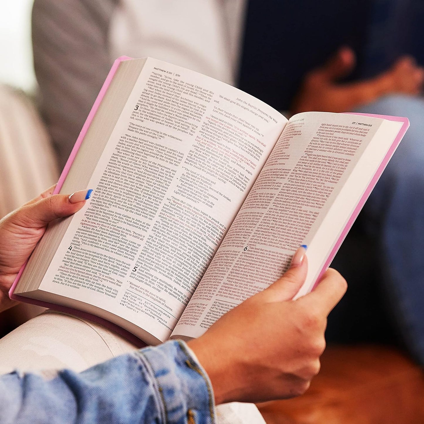 NKJV, Gift and Award Bible, Leather-Look, Pink, Red Letter Edition