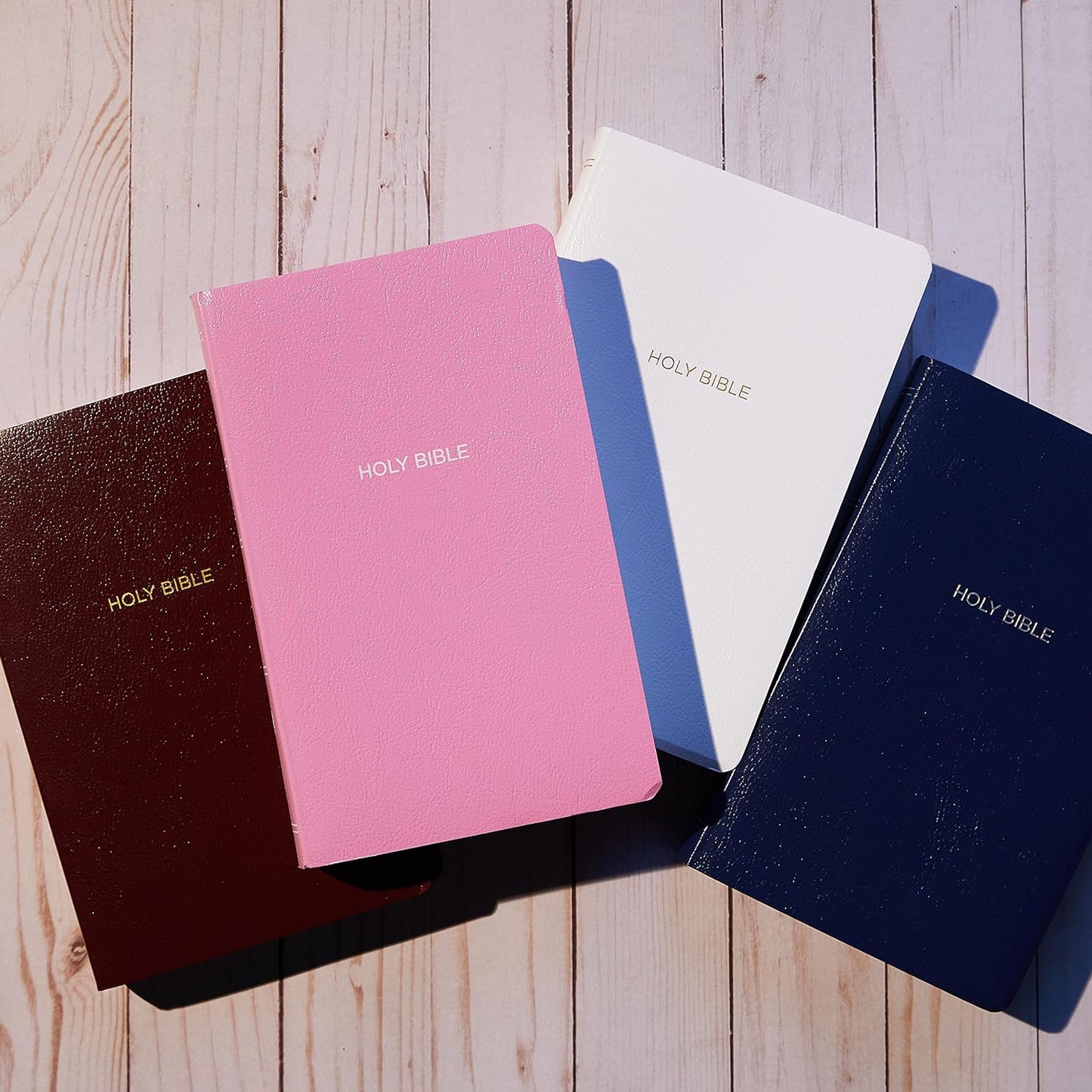 NKJV, Gift and Award Bible, Leather-Look, Pink, Red Letter Edition