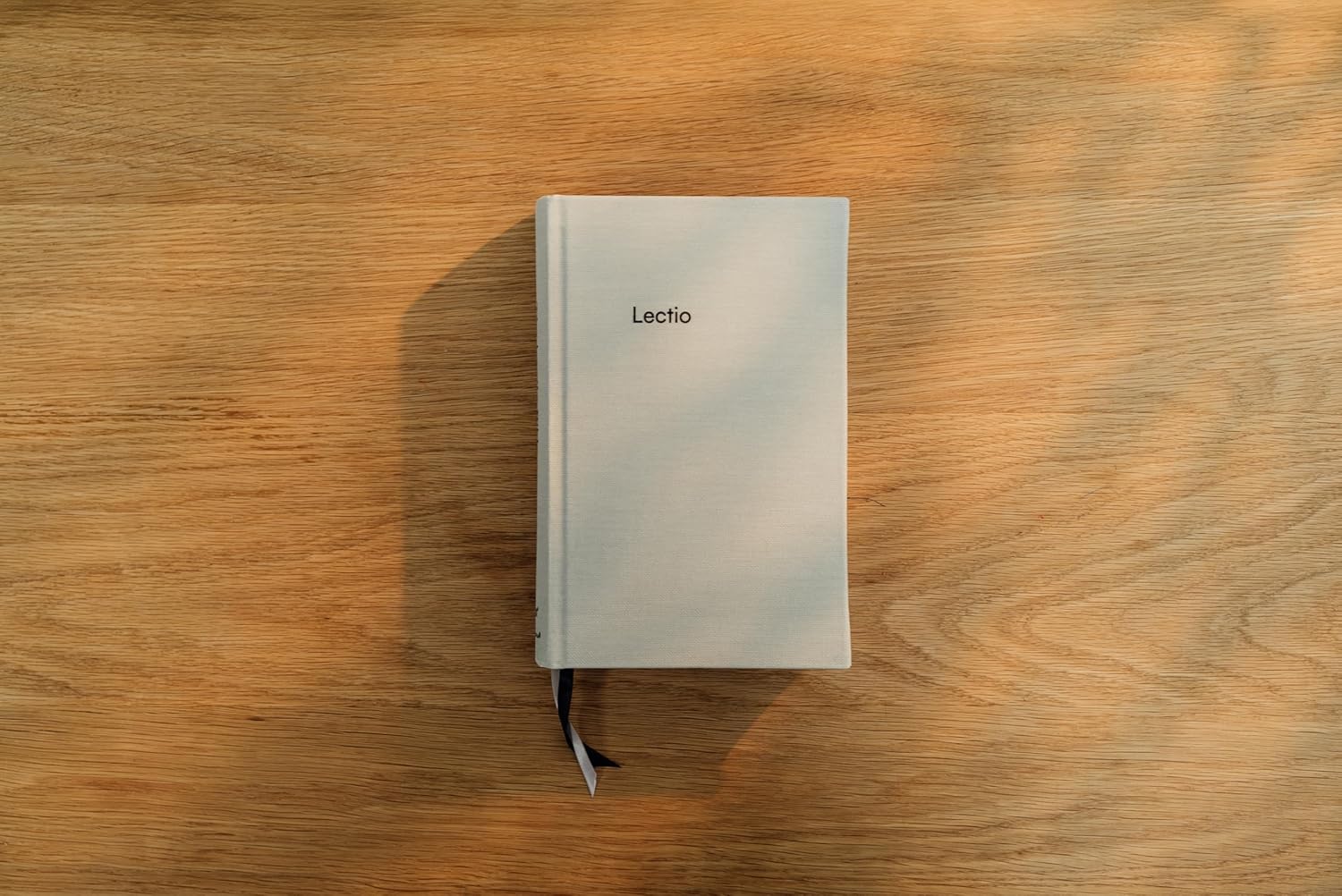 NIV Lectio Bible: A simple, ancient way to read the library of Scripture, Cloth over Board: The Practicing the Way edition with an introduction by John Mark Comer