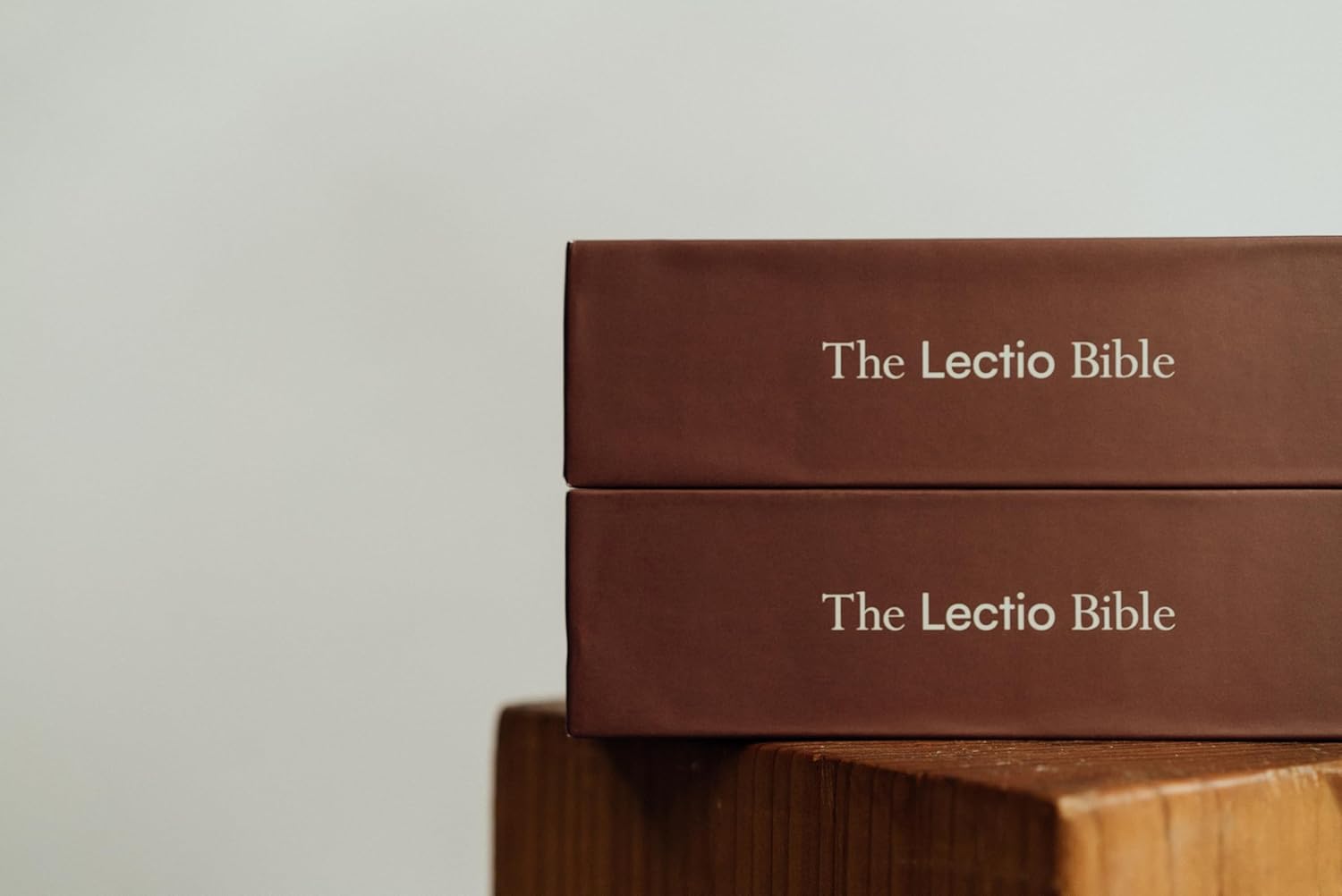 NIV Lectio Bible: A simple, ancient way to read the library of Scripture, Cloth over Board: The Practicing the Way edition with an introduction by John Mark Comer
