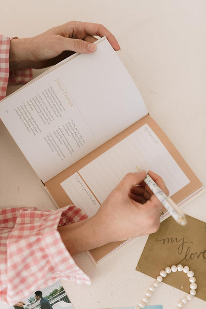 Dear Future Husband Prayer Journal: Trusting God with Your Love Story