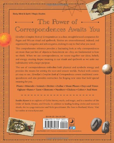 Llewellyn's Complete Book of Correspondences: A Comprehensive & Cross-Referenced Resource for Pagans & Wiccans