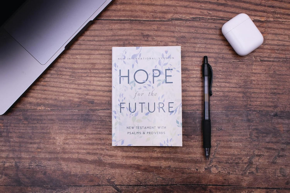Niv, Hope for the Future New Testament with Psalms and Proverbs, Pocket-Sized, Paperback, Comfort Print: Help and Encouragement When Experiencing an U
